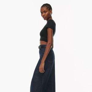 Babaton Contour Crew Cropped T-Shirt